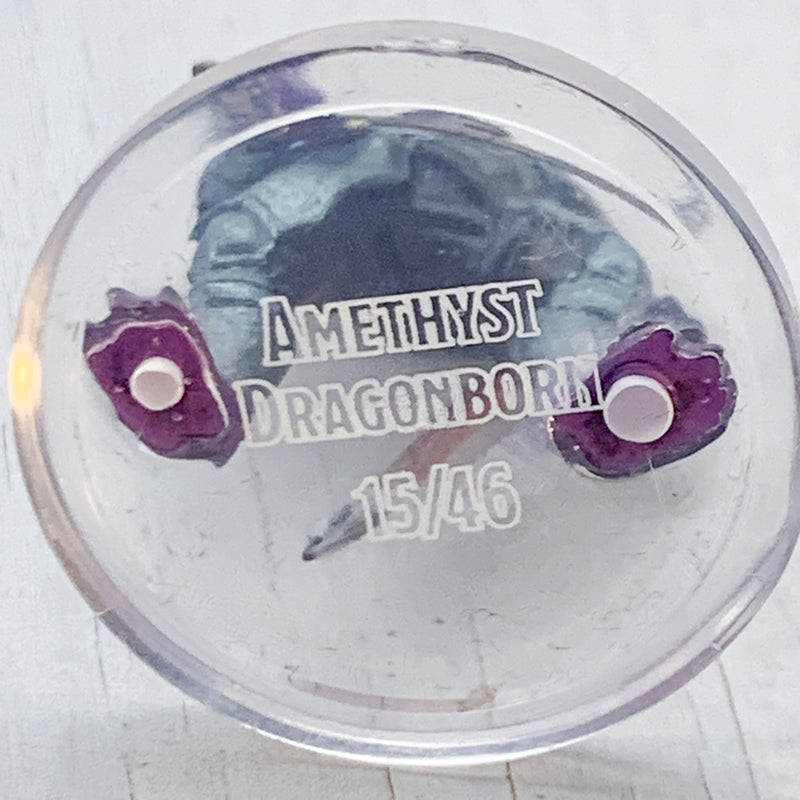 Mini - D&D Icons of the Realms : Fizban's Treasury of Dragons : Amethyst Dragonborn 15/46