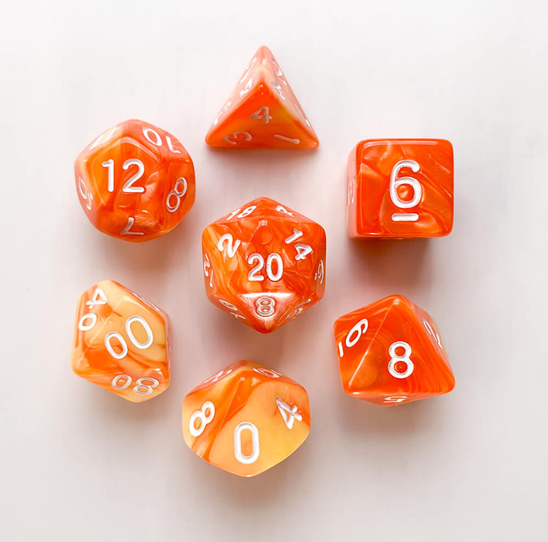 Dice 7-set Village (16mm) Lemon Sorbet / White