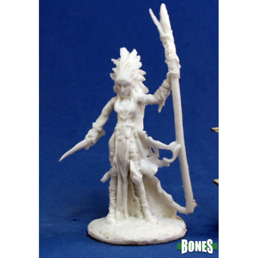 Mini - Reaper Bones 77121 Liela Dark Elf Wizard