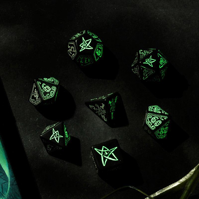 Dice 7-set Call of Cthulhu (16mm) Black / Glow