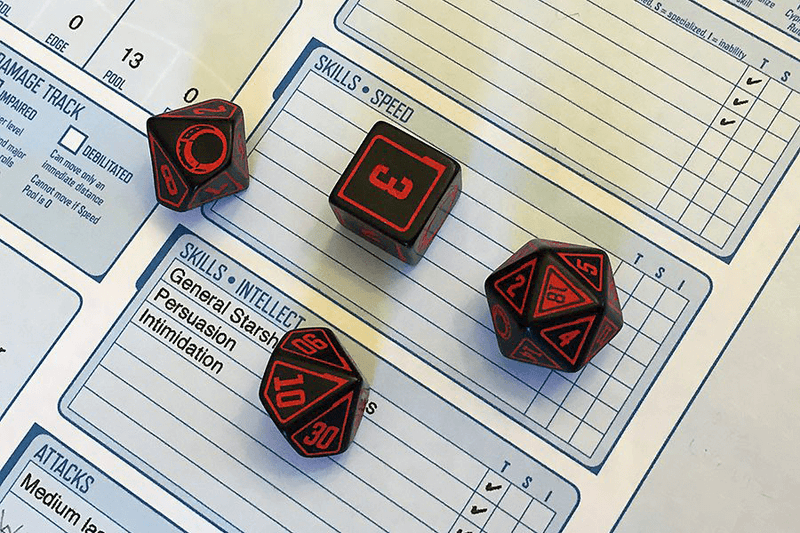 Dice 4-set Cypher (12mm) Black / Red