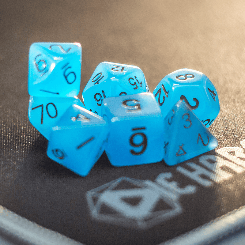 Dice 7-set Glow in the Dark (16mm) Blue