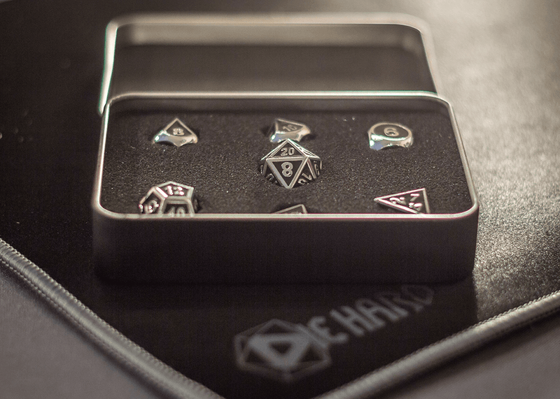 Dice 7-set Metal Gothica (16mm) Shiny Silver / Black