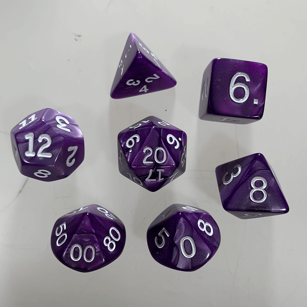 Dice 7-Set Pearlized (16mm) Purple / White