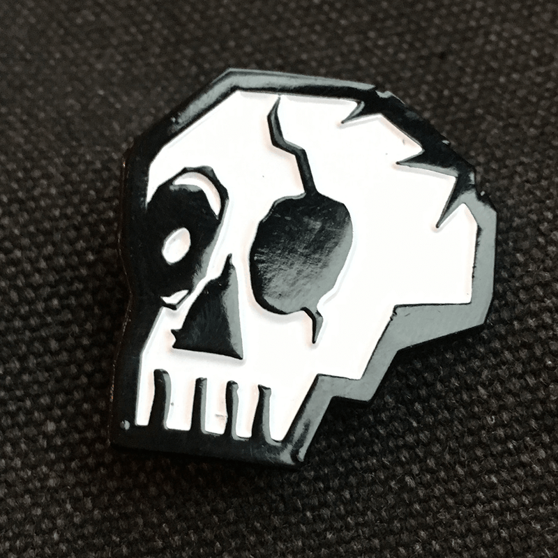 Enamel Pin : Memento Mori Theatricks