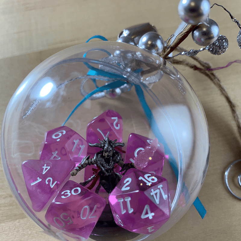 Ornament Globe : Dice Set & Mini