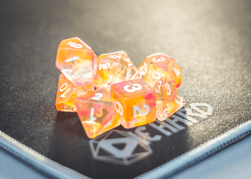 Dice 7-set Wisp (16mm) Orange Magenta / White