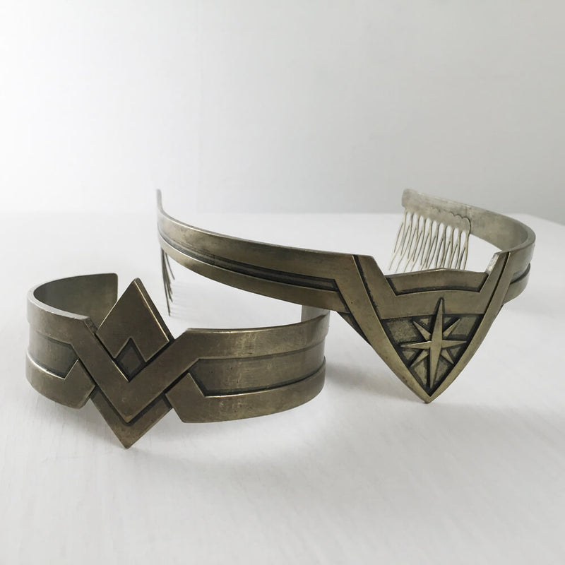Wonder Woman Cuff & Tiara Set