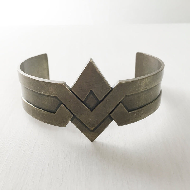 Wonder Woman Cuff & Tiara Set