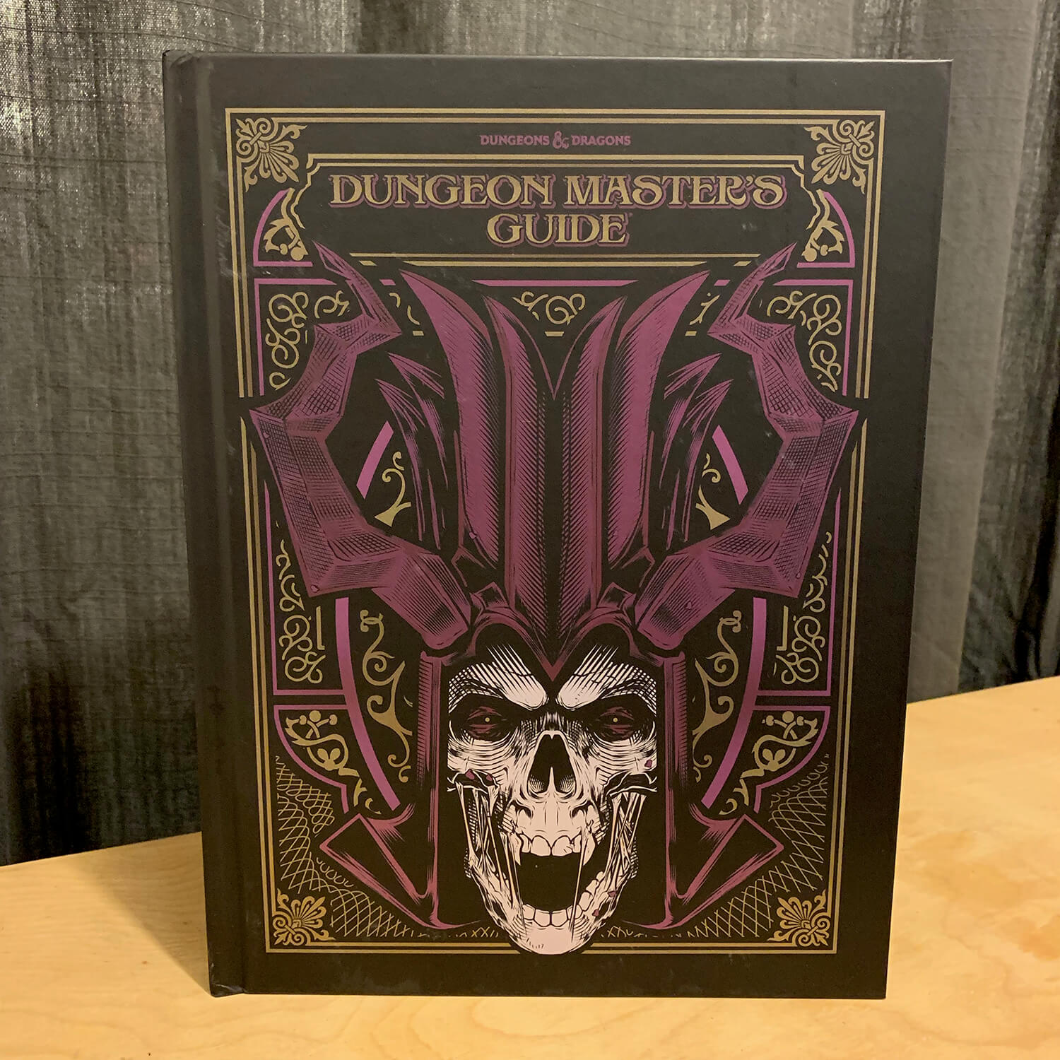 D&D (5e) Dungeon Master's Guide (Alt. Art Cover by Hydro) — Twenty